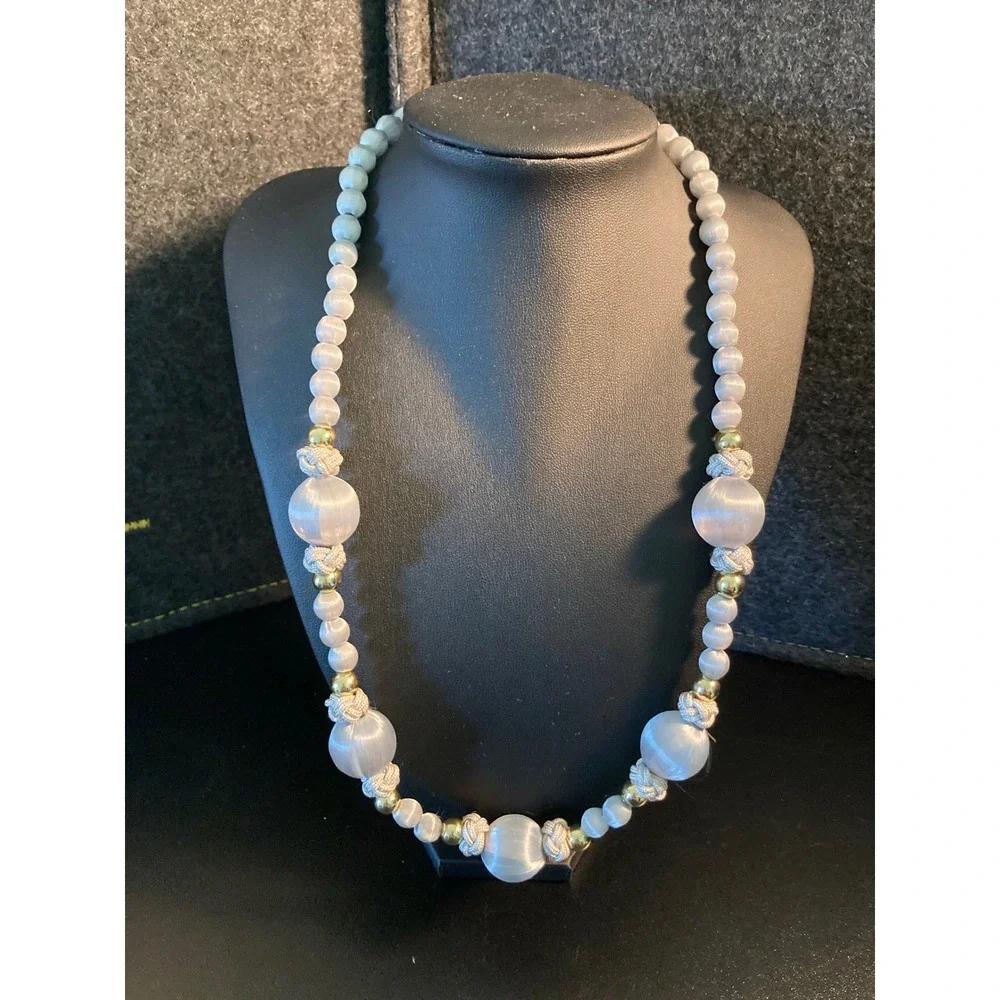 Vintage Gray Blue Cat's Eye Bead Necklace Gold Tone Nautical Knot 23